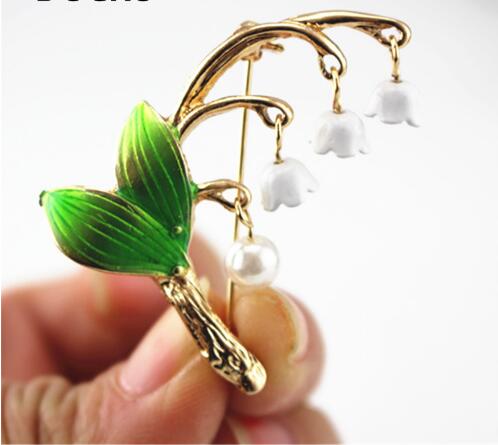 Lily Flower brooch pearl collar clothing accessories