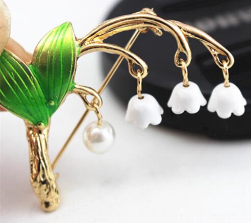 Lily Flower brooch pearl collar clothing accessories